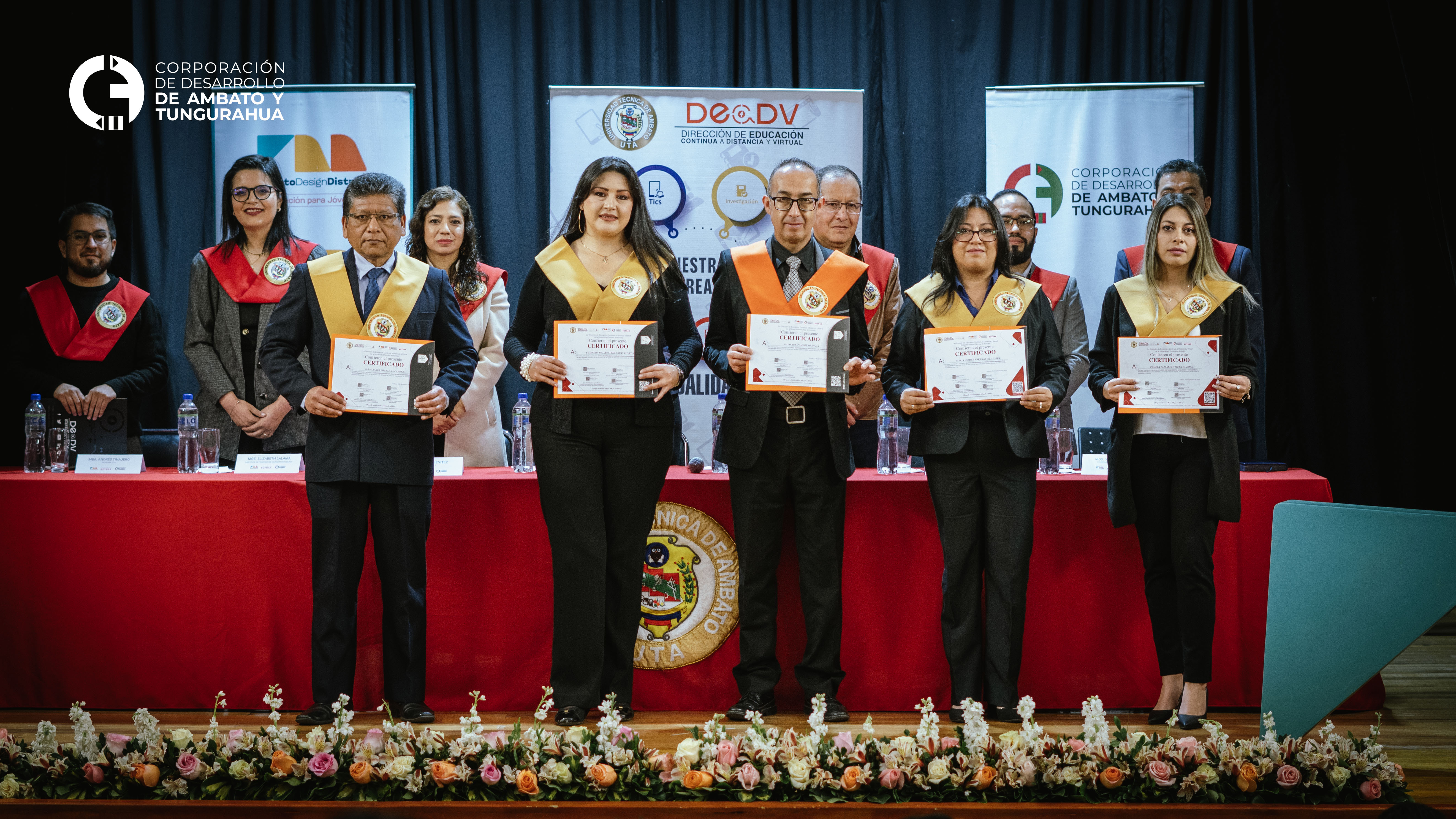 CorpoAmbato certifica a 80 docentes en innovación y emprendimiento juvenil, en alianza con la UTA y Fundación Botnar    